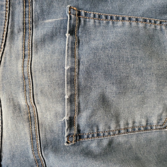 Jeans - Picture 6 of 9